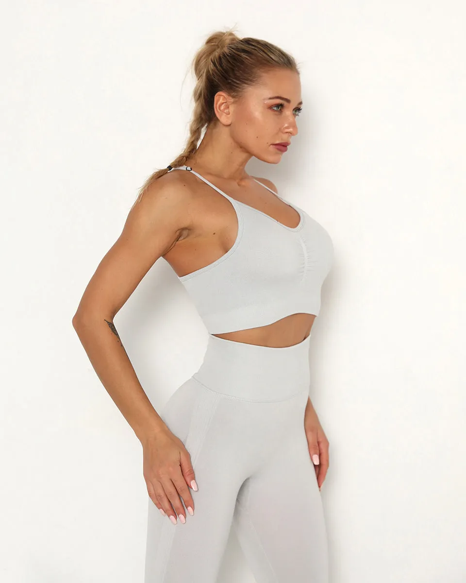Amplify Scrunch Seamless Sports Bra - Light Gray