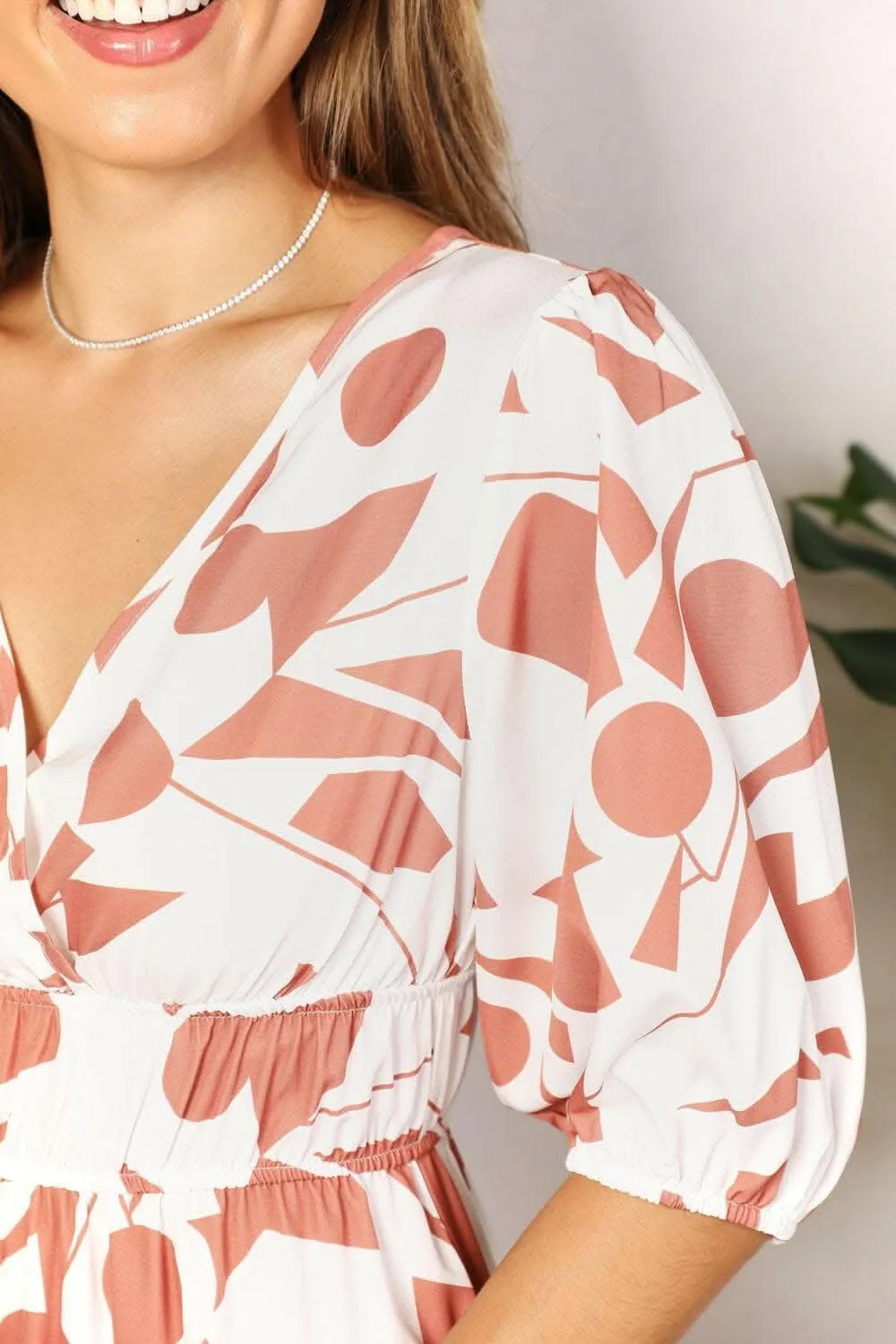 Chic balloon sleeve dress - midi length