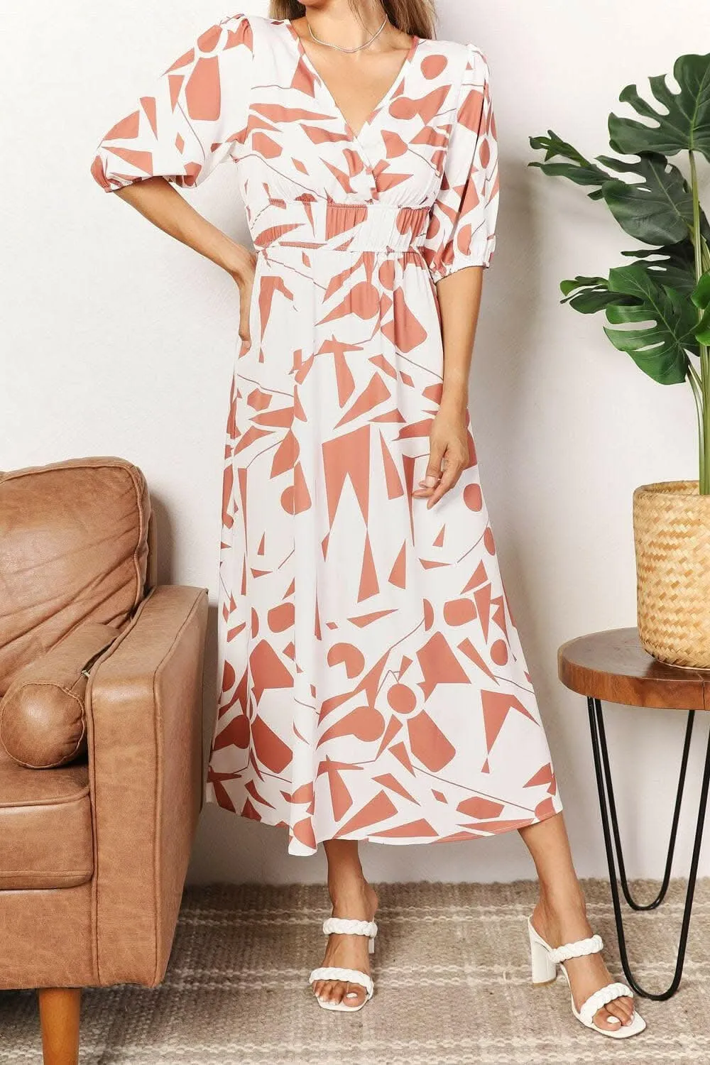 Chic balloon sleeve dress - midi length