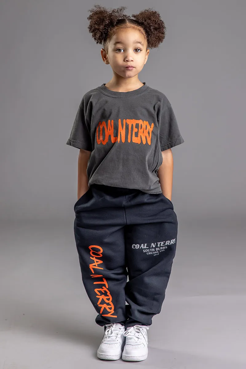KIDS DARK GREY N ORANGE SPRAY TEE