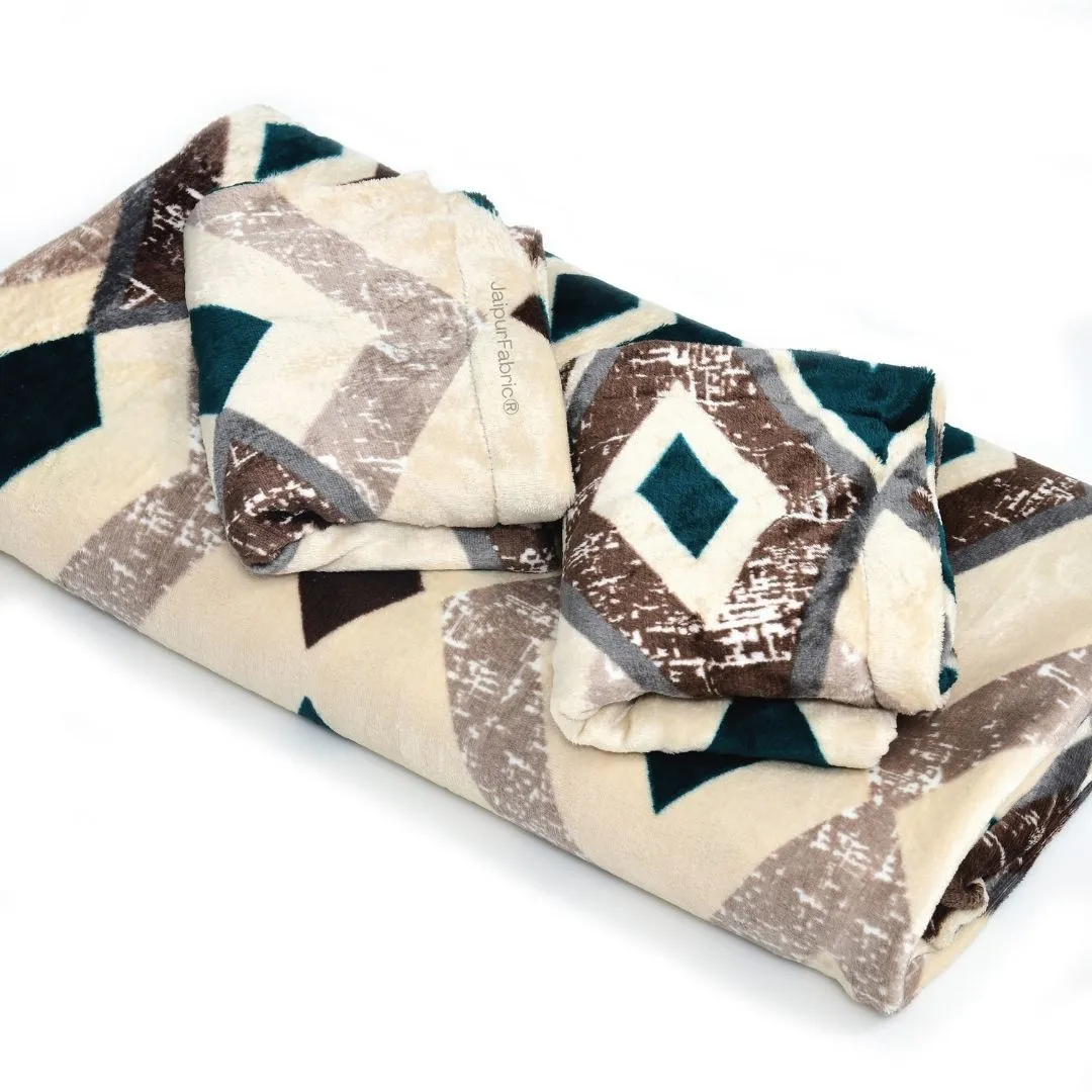 Modern Diamond Mosaic Chilly Winter Evenings Woolen Double Bedsheet