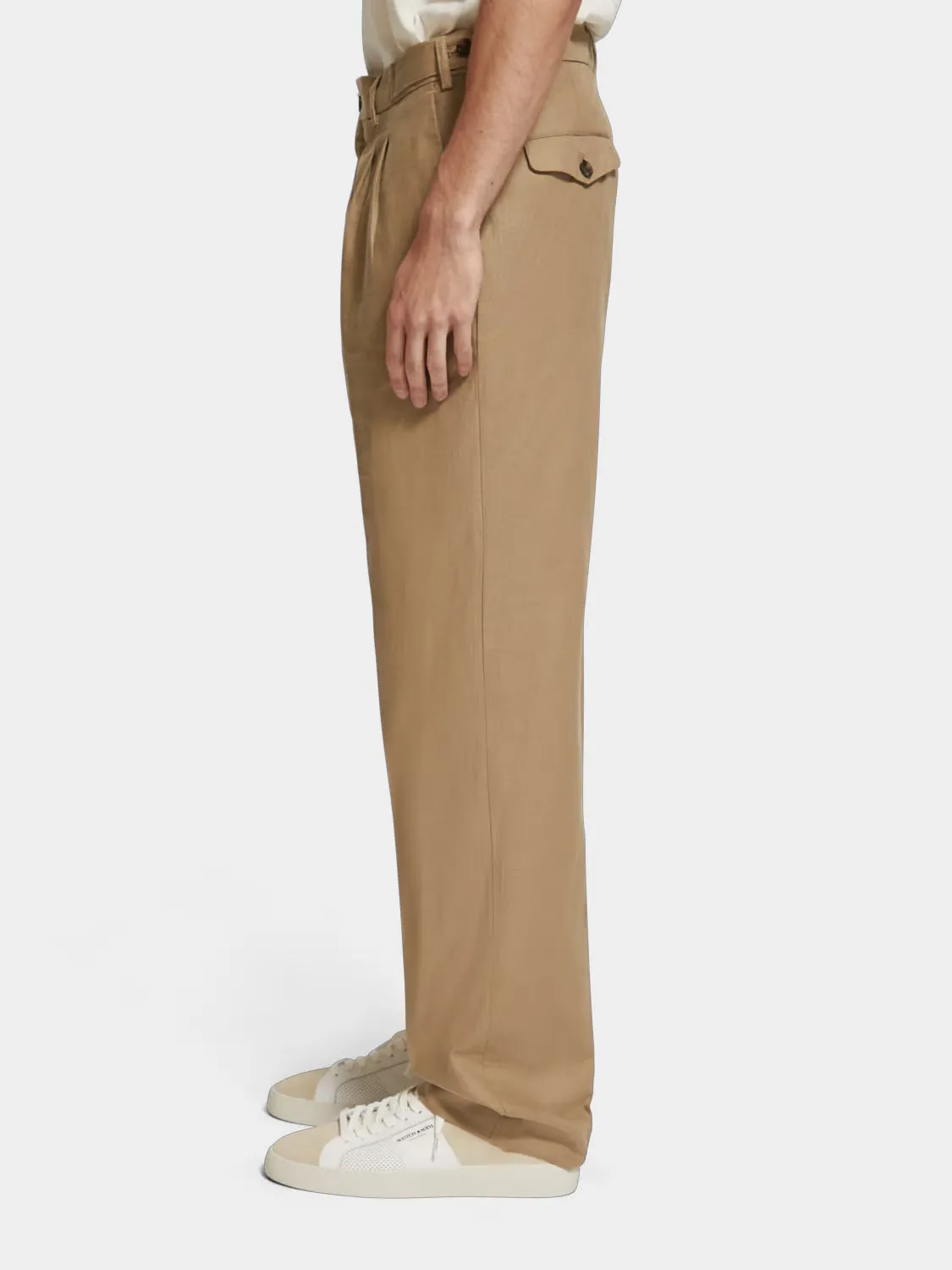 Pleated linen blend chinos