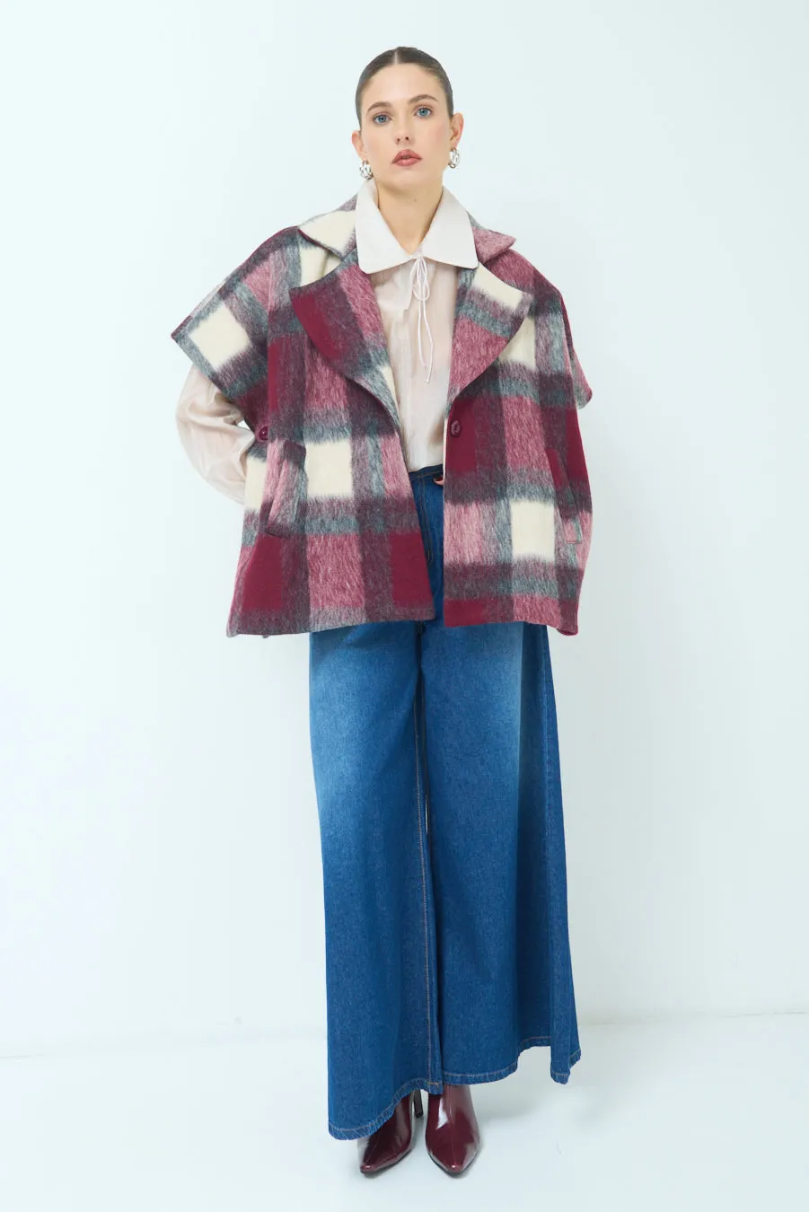 Sleeveless plaid jacket with wide collar wholesale